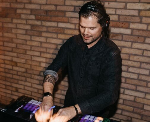 Ein DJ Thomas